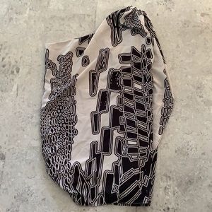 Do & Be - one shoulder free - size L